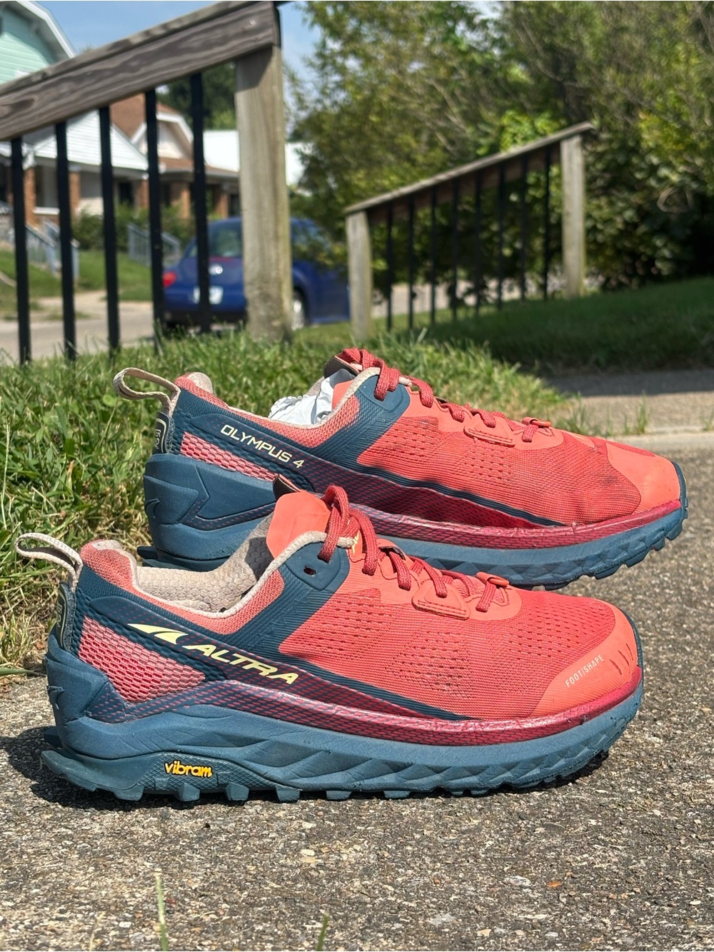 WOMEN’S ALTRA OLYMPUS 4 HIKING RUNNING SHOES SNEAKERS VIBRAM NAVY CORAL SZ 8